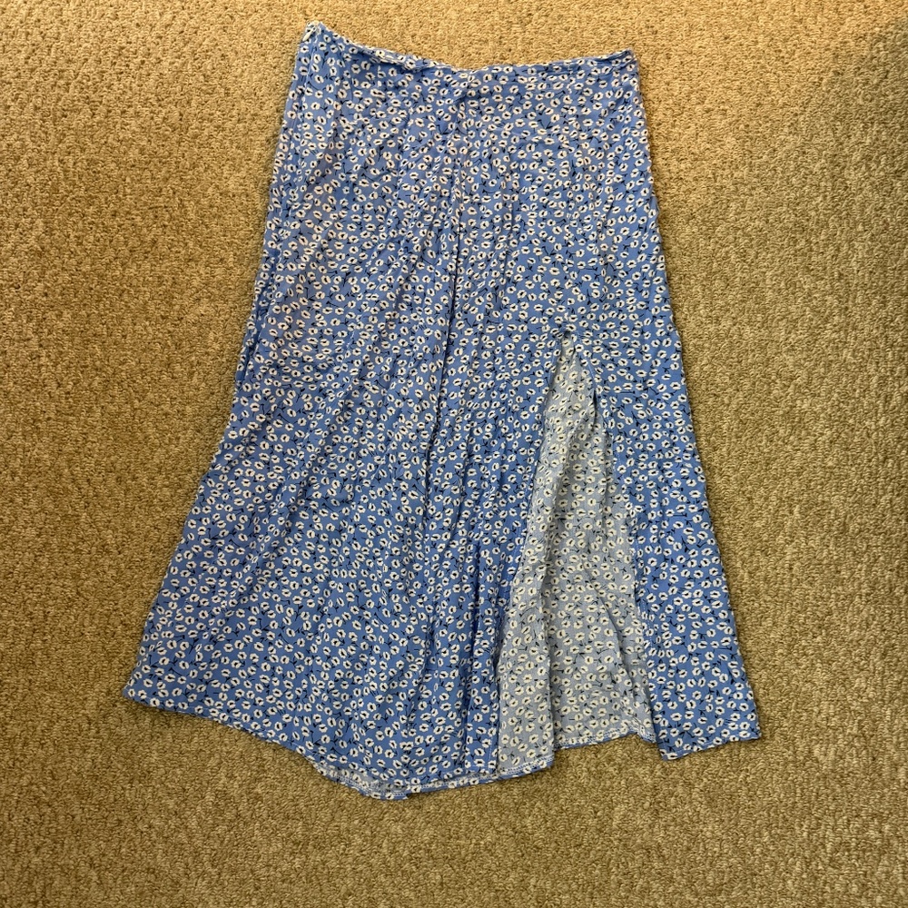 ✨4 for $15✨ Ditsy blue white Floral Split Thigh Skirt Midi Vacation Beach spring - Picture 2 of 6